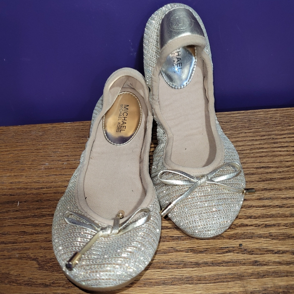 Michael Kors Women's pale gold Ballet Flats size 5 new wo box